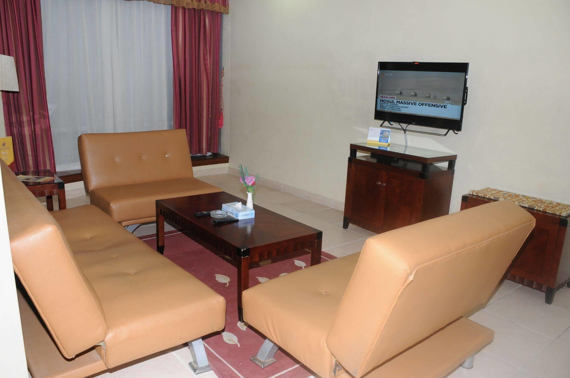 Continental Suite farwaniya Kuwait City Exterior foto